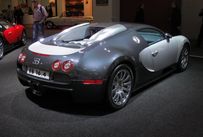 Trimoba AG / Oldtimer und Immobilien,Bugatti Veyron 16.4   2005; 1001 PS, 16 Zylinder, 8.0l, Verbrauch 25/100km, Co2-Wert 595mg, 1888kg, 0-100: 2.5s , 100-0: 2.3 s oder 31.4m