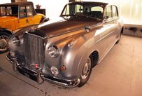 Trimoba AG / Oldtimer und Immobilien,Bentley S2 1960; V8, 6230ccm, 2050kg, Vmax: 175km/h 