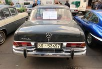 Trimoba AG / Oldtimer und Immobilien,Mercedes 220S 1965; R-6, 2.2l 110 PS. Einziger Mercedes dieser Zeit ohne Heckflossen. Auf Wunsch eines Spaniers so hergestellt.