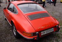 Trimoba AG / Oldtimer und Immobilien,Originaler Porsche 911T 1967-71; 6 Zyl. 2 oder 2.2l, 110-125PS. Dieser hier hat original Fuchs-Felgen und die Stossstange der US-Version